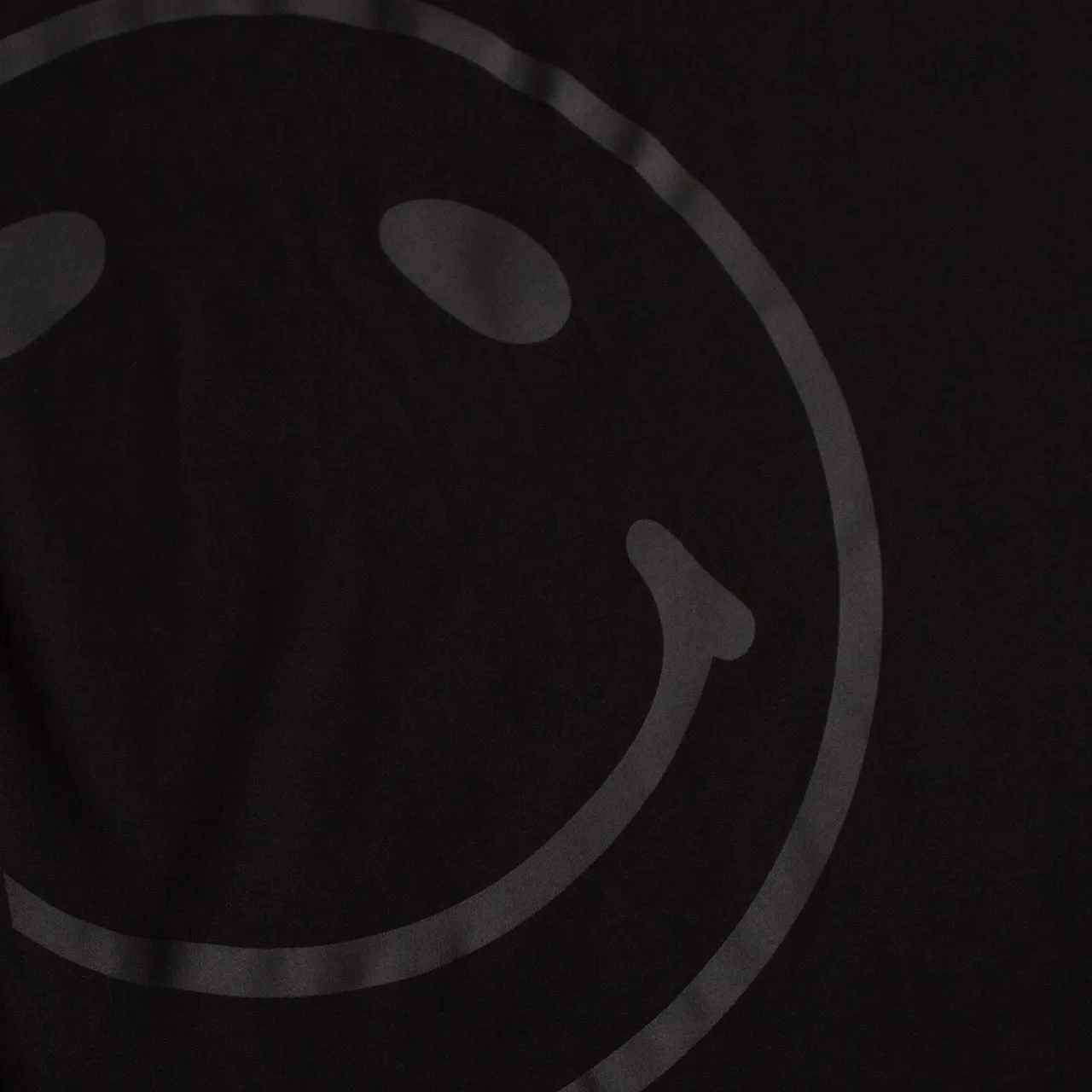 Black On Black Side Smiley - Tshirt - Black