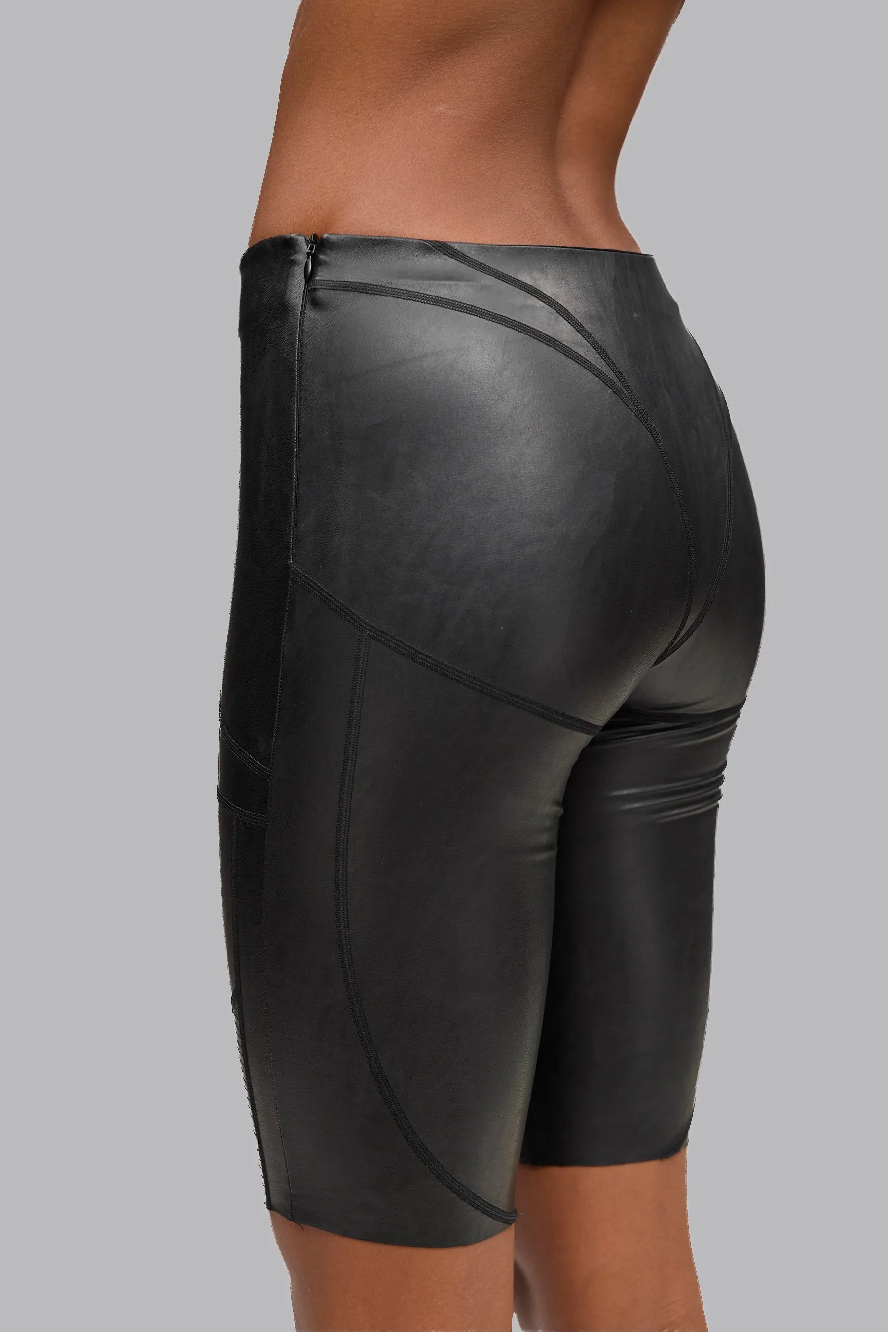 V_GAN 8.5" LEATHER SHORTS - Black