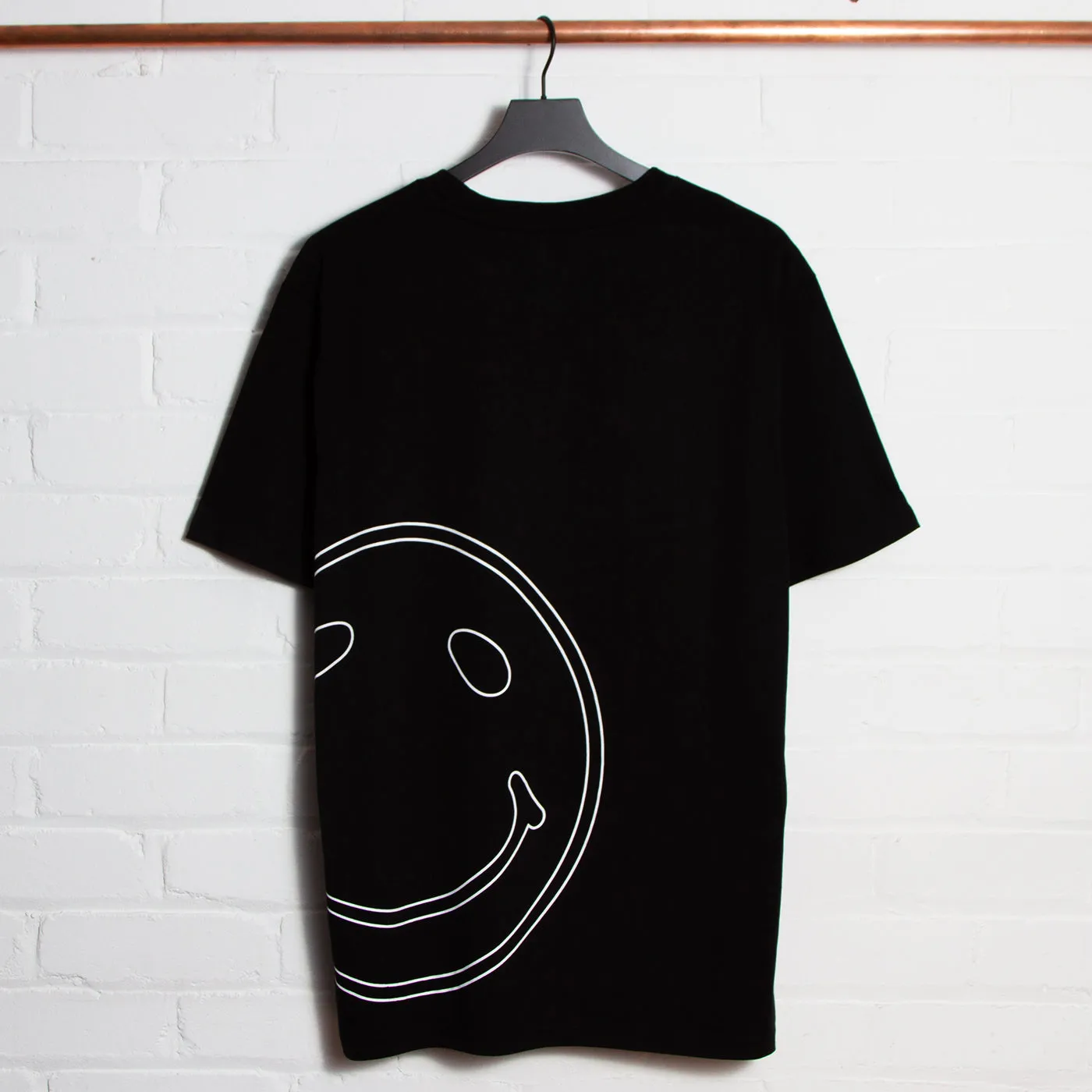 White Outline Side Smiley - Oversized Tshirt - Black